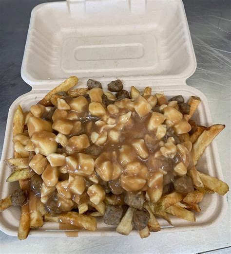 RASPOUTINE Big Sausage Poutine 